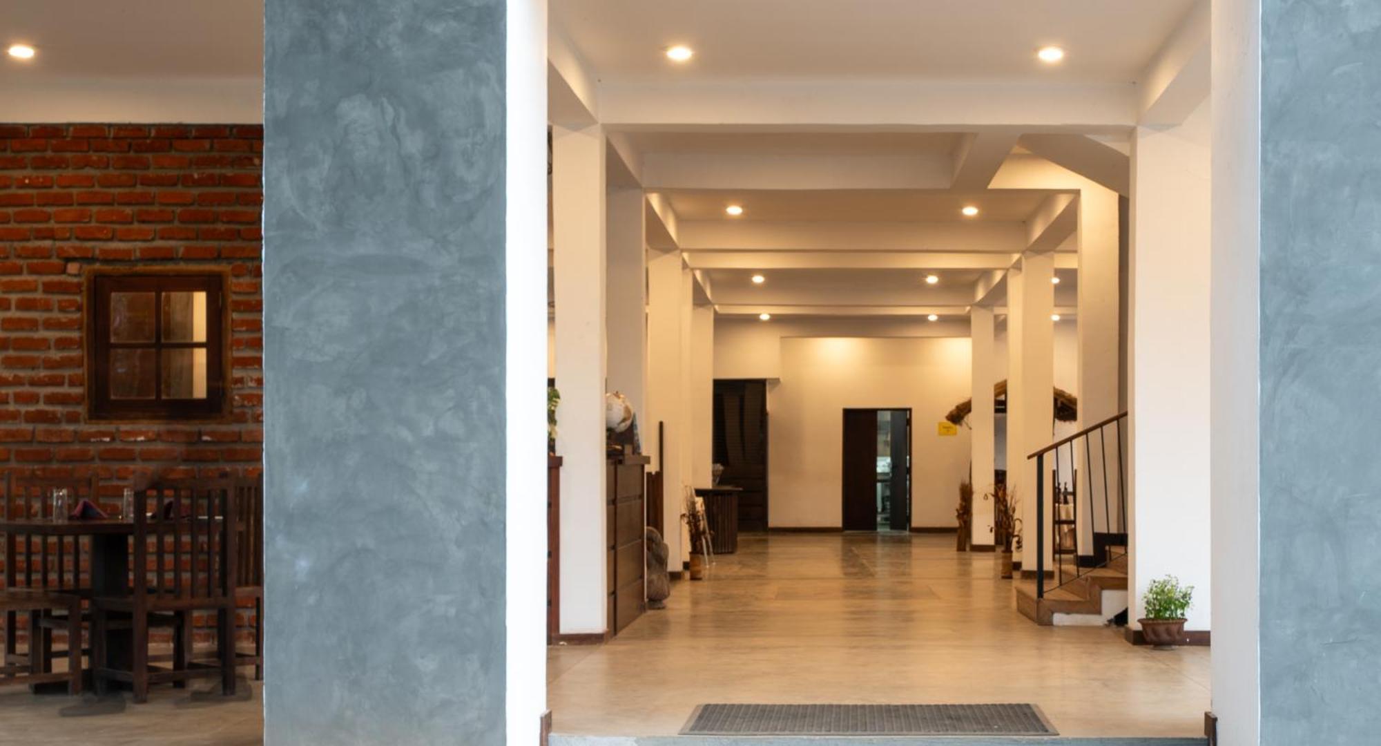 Lario Resort Σιγκιρίγια Εξωτερικό φωτογραφία